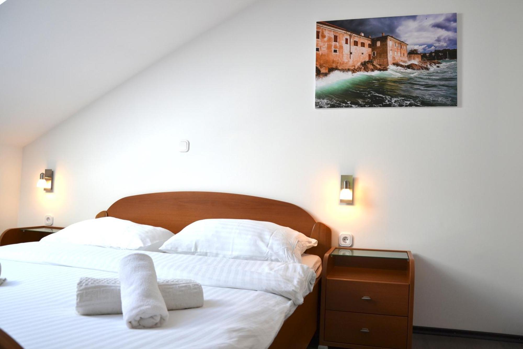 Apartments Monika Bed & Breakfast 1&4 Punat Esterno foto
